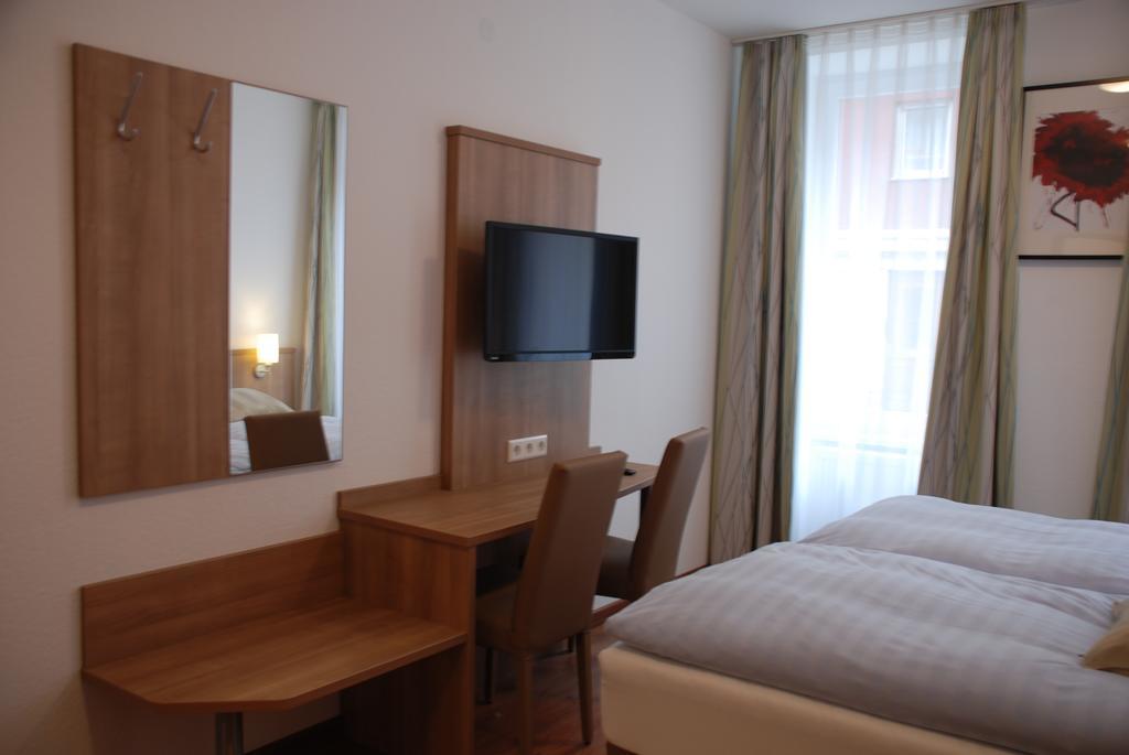 Hotel Rest Inn Bretten Extérieur photo
