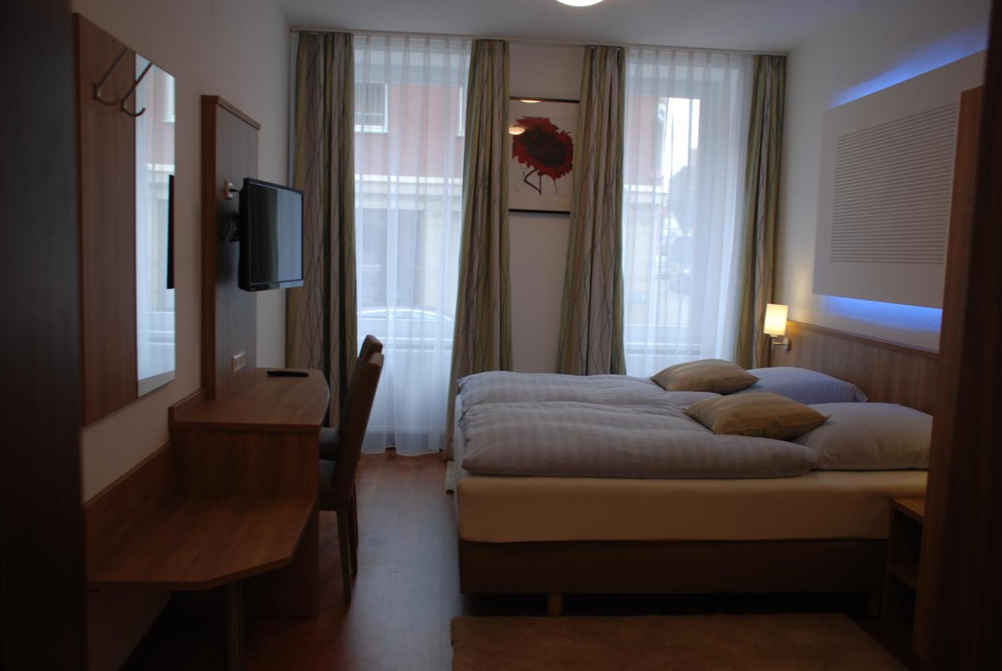 Hotel Rest Inn Bretten Extérieur photo